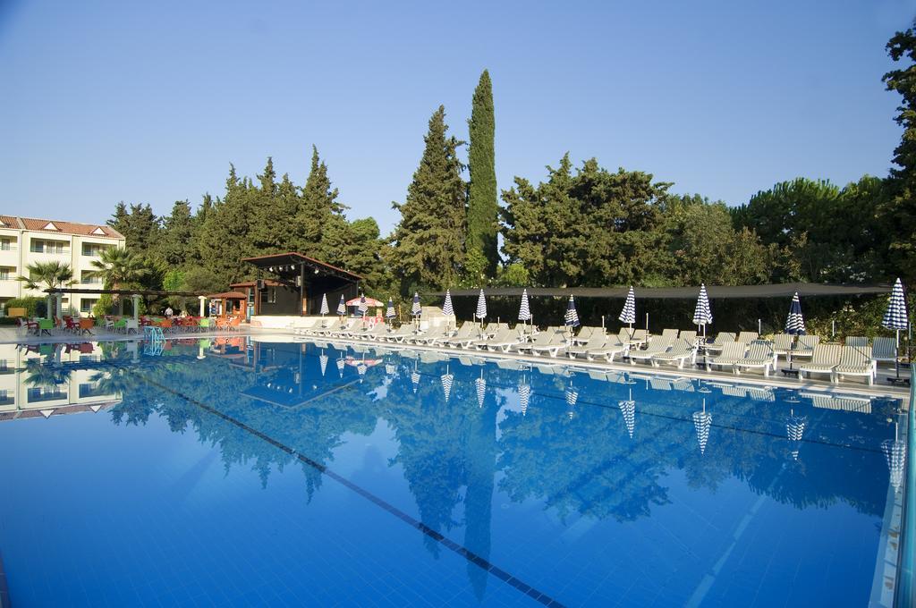 La Santa Maria Hotel Kusadası Exterior foto